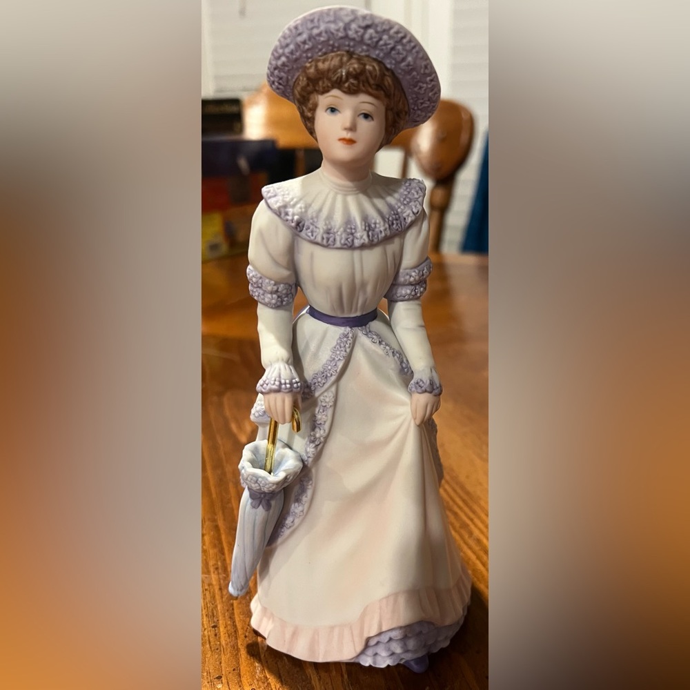 VTG Home Interiors & Gifts Homco 1491 Penelope Porcelain Elegant Lady figurine